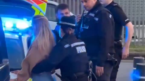 BACK THE BLUE?: Bonnie Blue arrested in the UK!