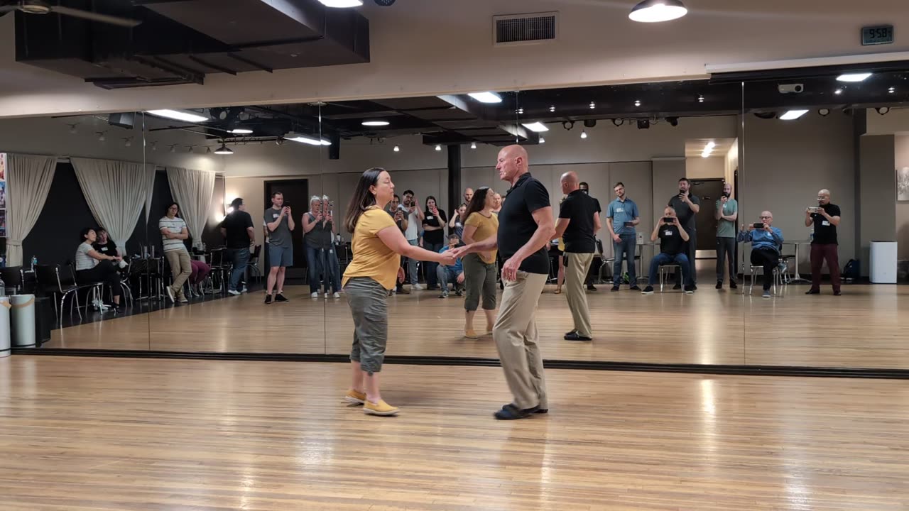 West Coast Swing @ Studio 22 with Wes Neese 20250528 215654104