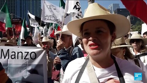 Anti-crime protests in Mexico City injure 120 people, most of them police.