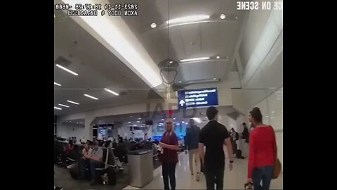 Man Refuses to Pay Airport Restaurant Bill, Causes Scene #airportdrama #japd