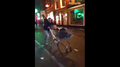 Simplang Trip 102: Pushing someone on cart accidentally became sit ups exercise.