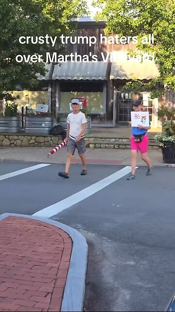 Idiots are carrying an upside down US flag and an “8647” sign get confronted by an Army veteran.