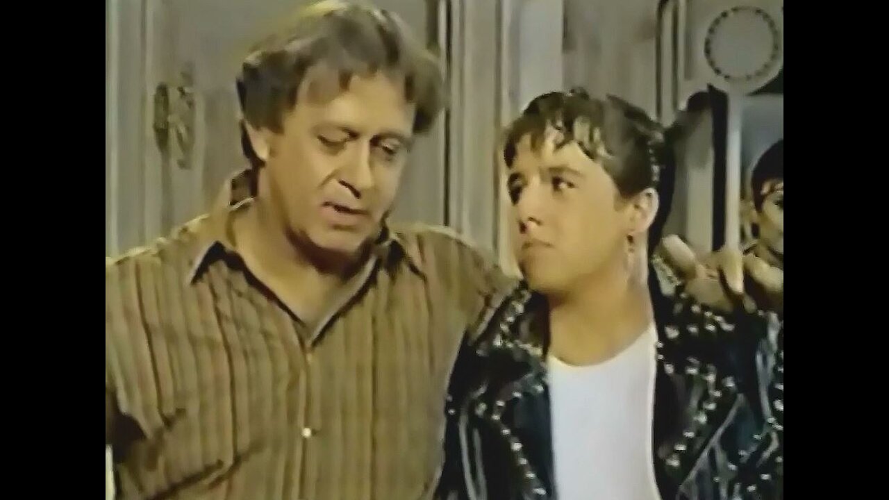 Jennifer Slept Here - TV Show - S01E08 - Rebel With A Cause - 1983 - Comedy - 720p