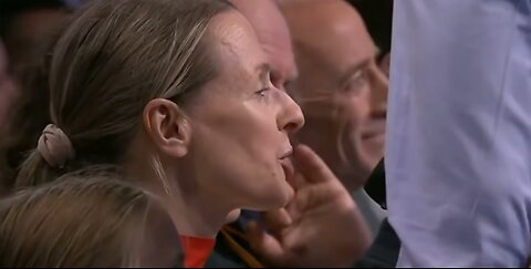 She didn’t look happy with his answer. 😳👀