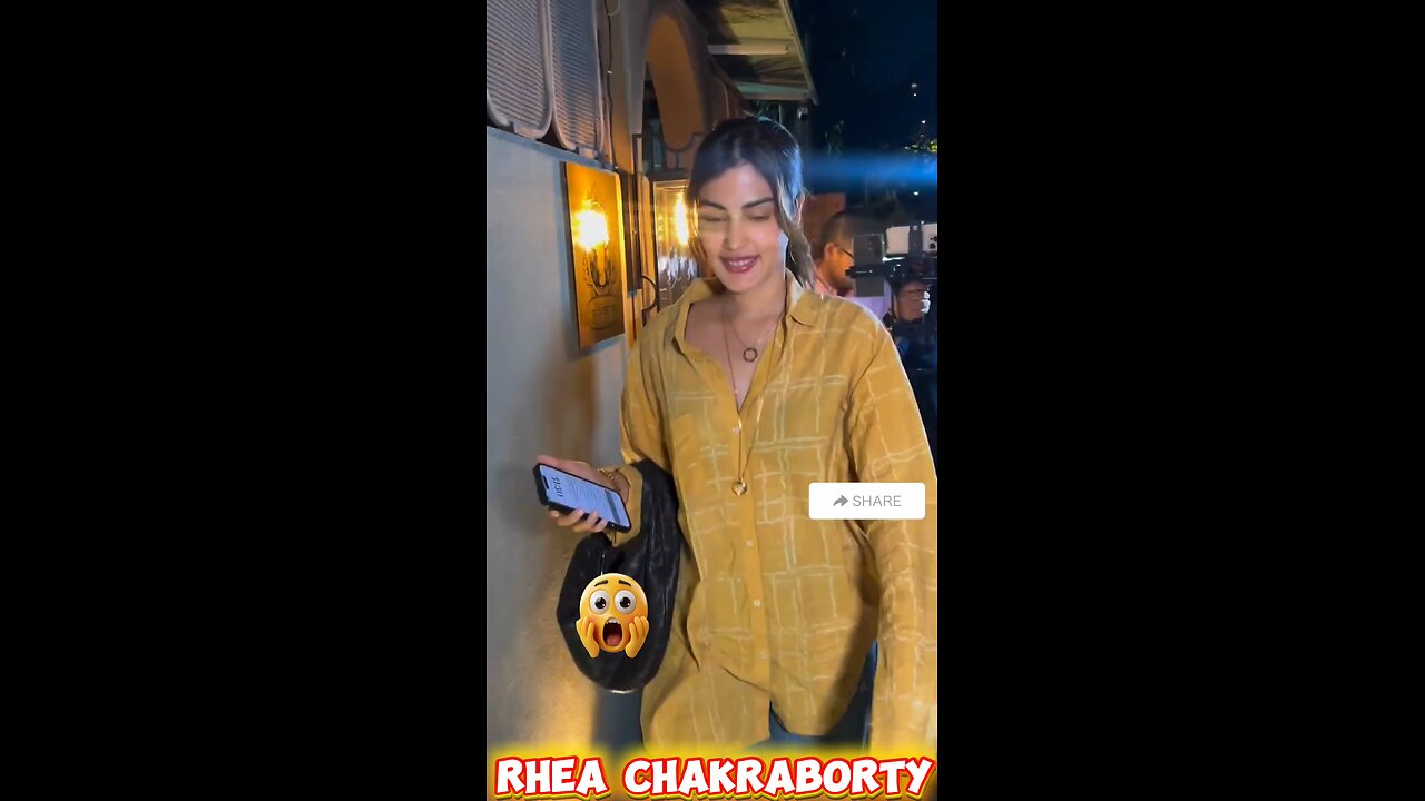Bollywood Actress Rhea Chakraborty Seen Last Night🔥♥️🌹