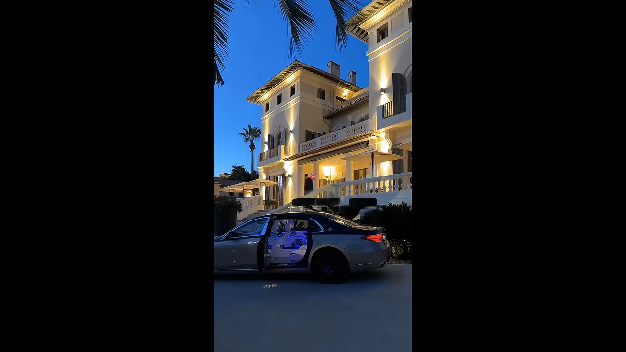 Luxury life 🤑💸🖤