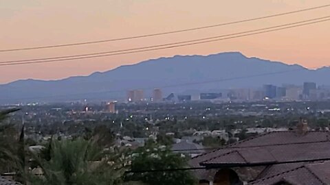 Did you SEE tonight's WINDY Las Vegas sunset? Check THIS out! 07.20.2025 #follow #lasvegas #gaming
