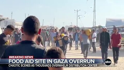 On_the_brink_of_famine,_thousands_scramble_for_food_in_Gaza