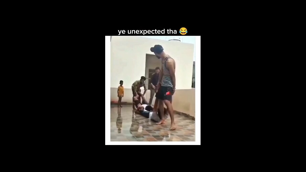 unexpected scene 🤣🤣😝 fallen down