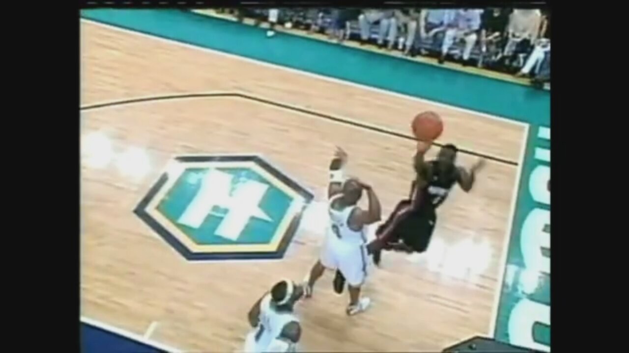 Eddie Jones 23 Points 3 Blk @ NO Hornets, 2004 Playoffs Game 6.
