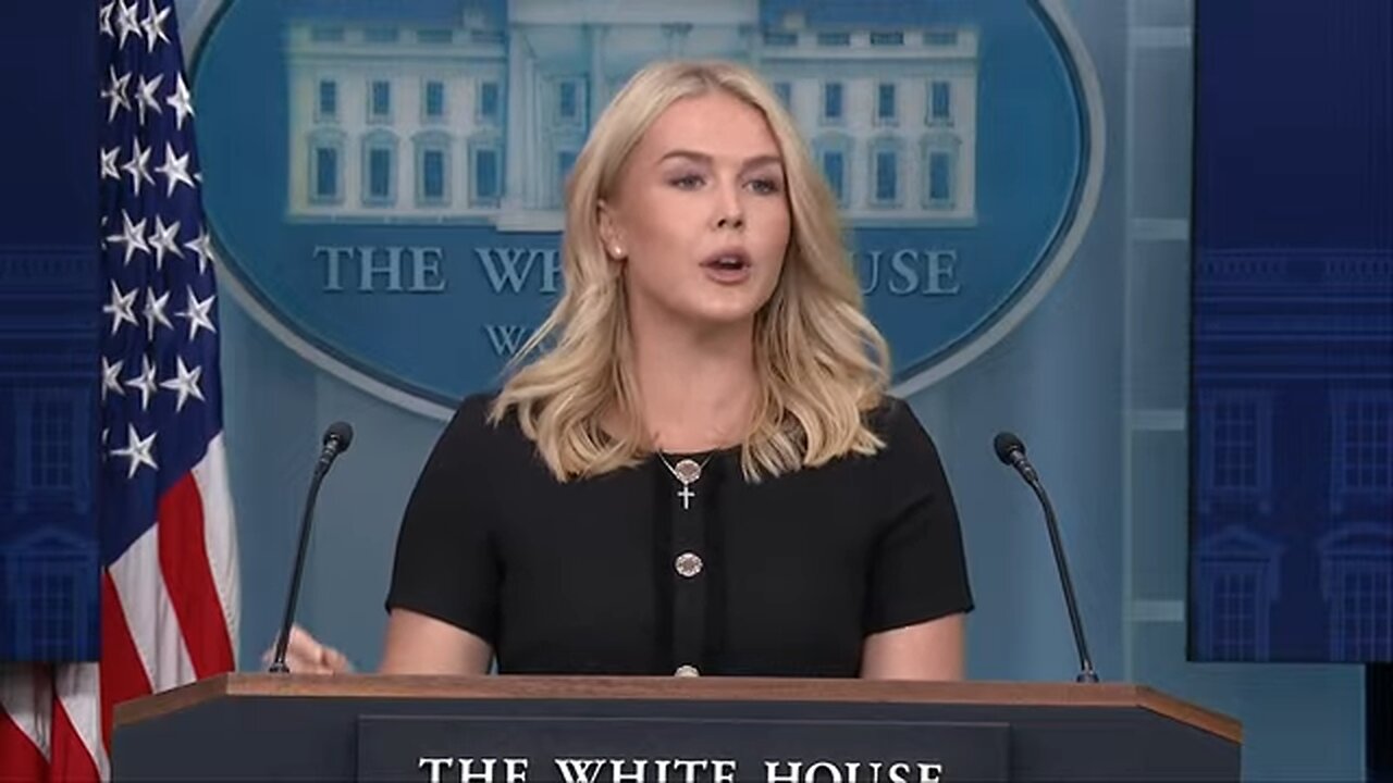 Karoline Leavitt holds White House press briefing