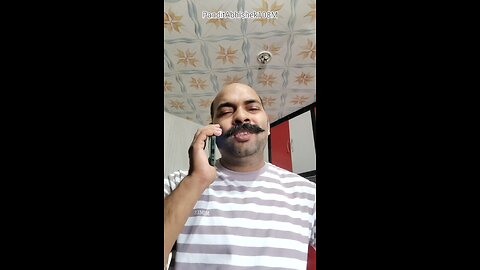 कोई मदद नहीं कर रहा है 😂