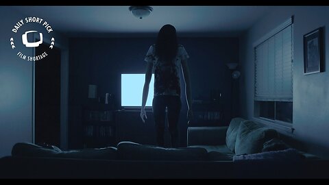 “She Knows | Terrifying Short Horror Film (Scary Story You Can’t Forget)”