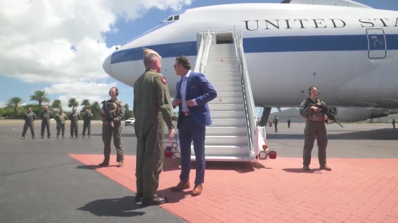 🚨🔥Secretary of Defense Pete Hegseth met with U.S. Indo-Pacific Commander