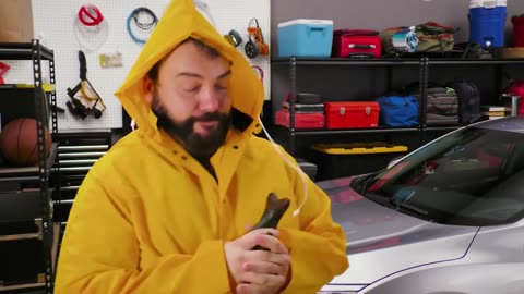 Thunder as "Grad Dad", the spokesman for Honda Financial Services: "Wipers"
