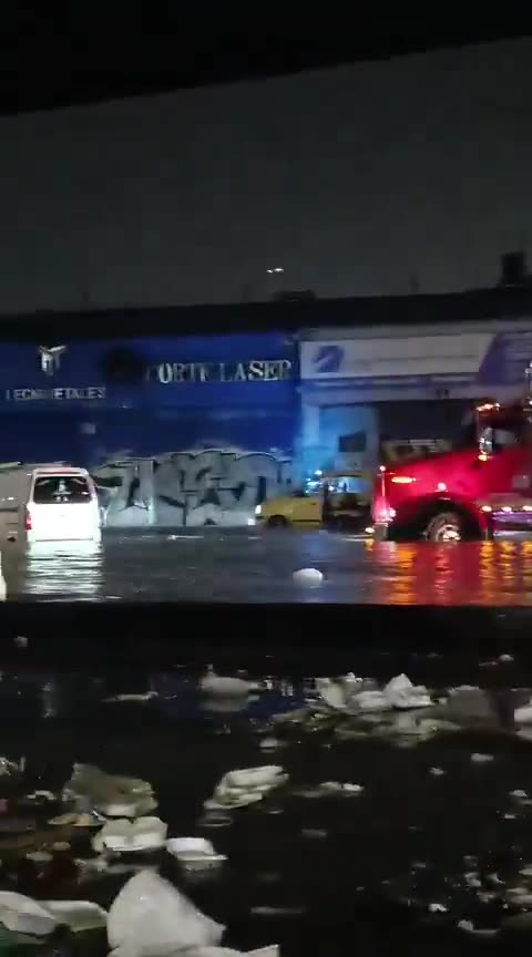 Heavy rains and floods tonight in the center of Bogotá, Colombia
