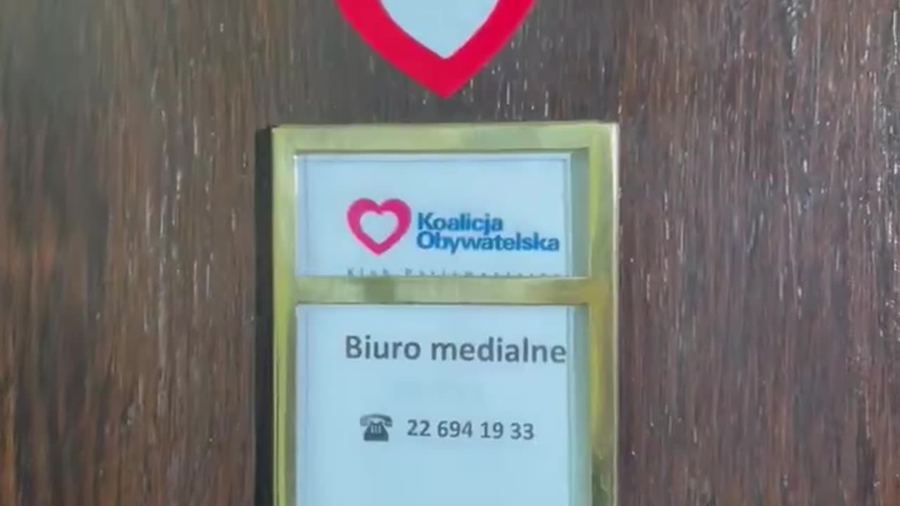 Naleśnik wyraźnie nie trzyma ciśnienia...