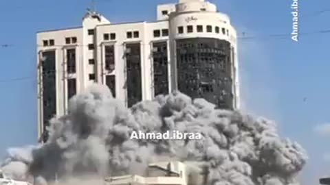 Following evacuation warnings, the Israeli Air Force leveled another high-rise tower in Gaza City.