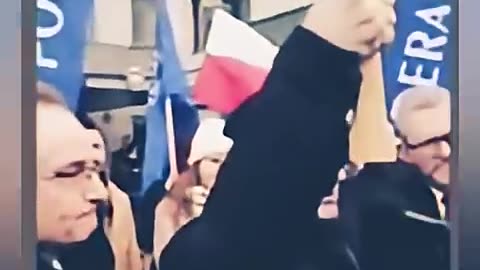 🇵🇱Olszański wręcza Topór Braunowi 🧯🔥 przed rozprawą sądową w Warszawie 8.12.2025🔥