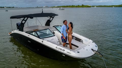 29' SeaRay - Boat Rental in Miami Beach, Florida💯🎉