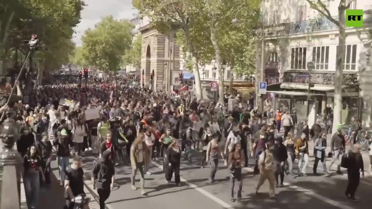 Despite harsh police crackdowns, thousands of anti