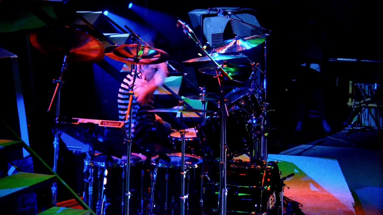 Tie Your Mother Down - Queen (live)