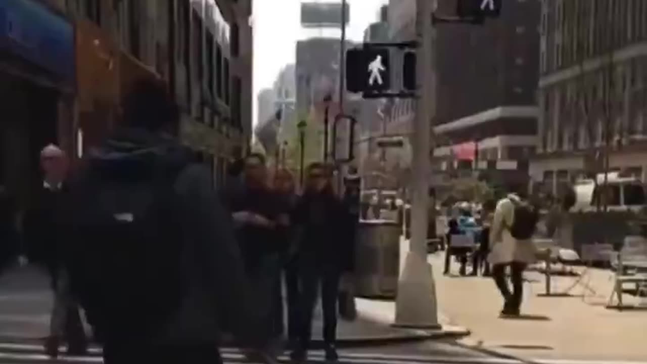 “Monkey, get out of my country", African-American man tells a Chinese woman.