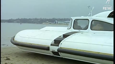 THE ‘CUSHION CRAFT’ CARRIES 12 PASSENGERS AT 50 MILES PER HR
