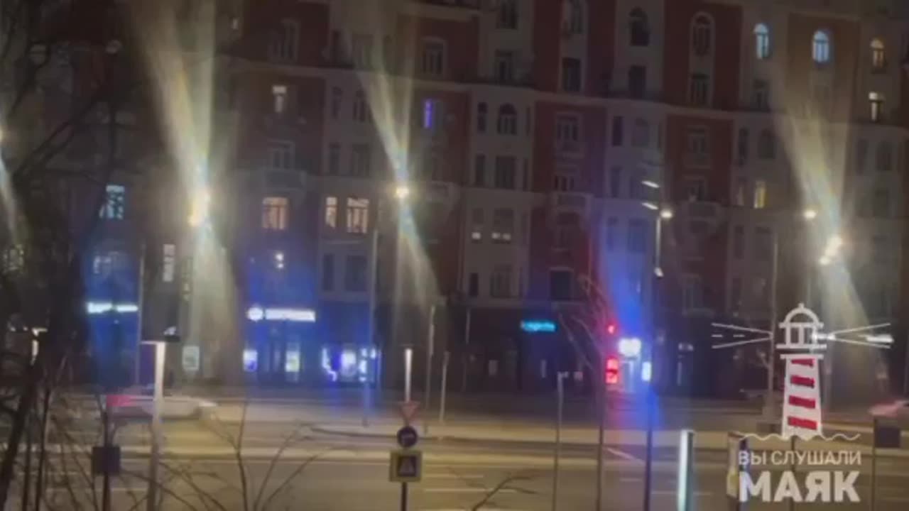 🚗🤔 Putin urgently returns to the Kremlin, according to Russian media.