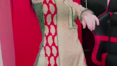 Young Girls Romantic And Hot Dance