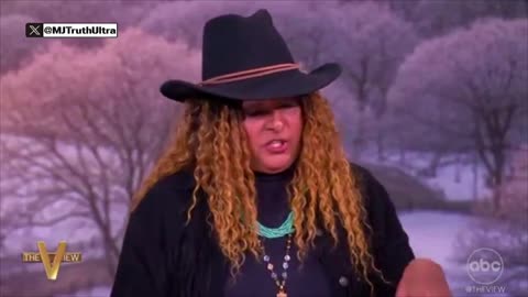 Pam Grier said she witnessed blacks being hung from trees in Ohio as a child