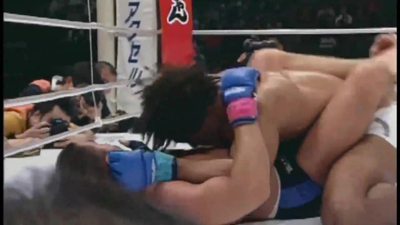 Carlos Newton vs Johil de Oliveira Pride 12: Cold Fury
