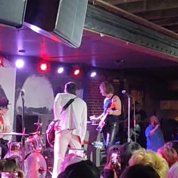 Palaye royale (live)