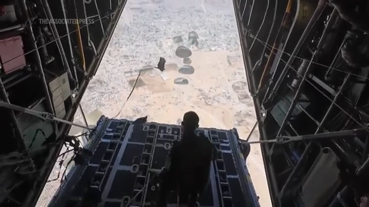 Jordan and UAE drop aid over the Gaza Strip for the first time in months