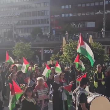 “Protesters gather in Stockholm, Sweden, denunciation of the Israeli murder of journalists in Gaza and demanding an end to the Swedish government’s ties to Israel.”