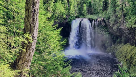 The majestic natural waterfall has the beauty of a village girl_ 002_ Date 09.01