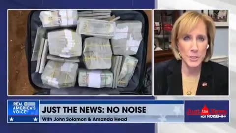 Authorities at Minnesota airport BUSTED $700M in suitcases of taxpayer dollars by Somali ...