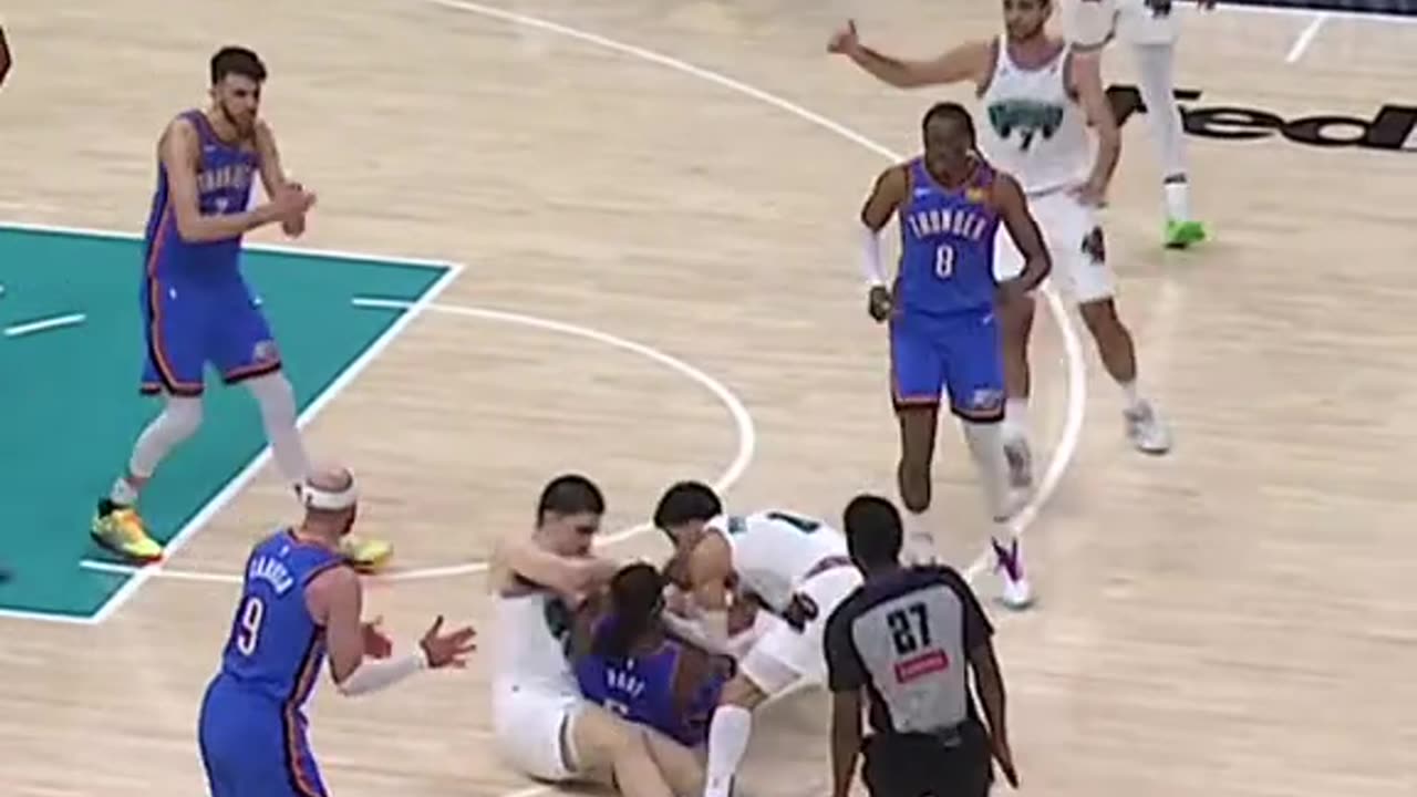 Caruso, defense lesson! 🔥 nba