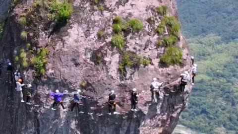#treking #Dangerous Trek in the 🌎 world