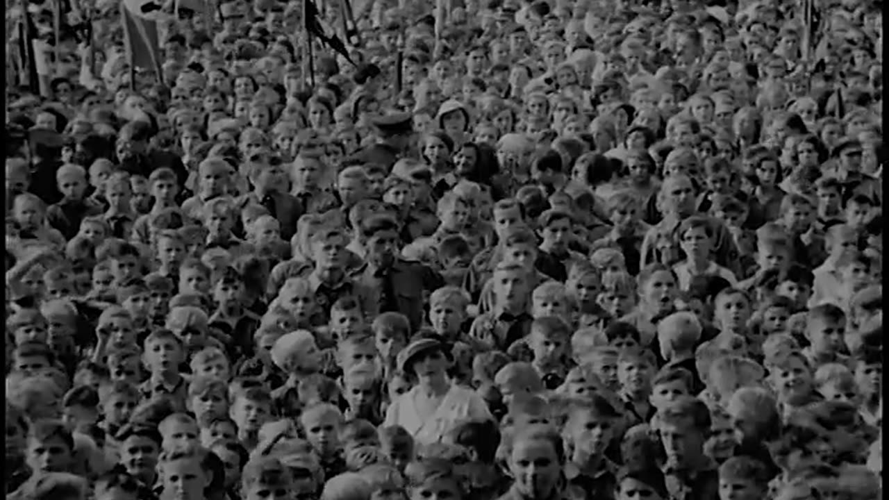 [UNIVERSAL NEWSREEL EXCERPTS] - [UNIVERSAL NEWSREEL EXCERPTS] - cbs-cbswwi-62