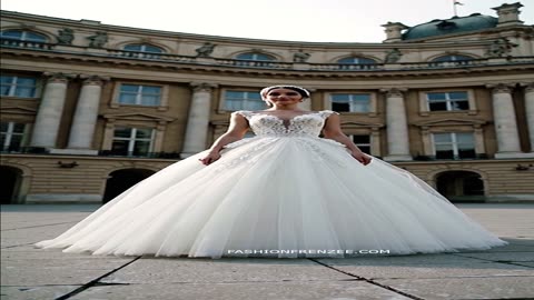 Princess bridal dress With Illusion Necklines & Delicate Lace 👰 #LaceWeddingDress