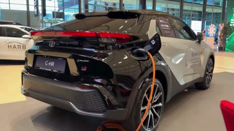 New TOYOTA C-HR GR Sport 2025 – visual REVIEW (bold DESIGN & hybrid tech)