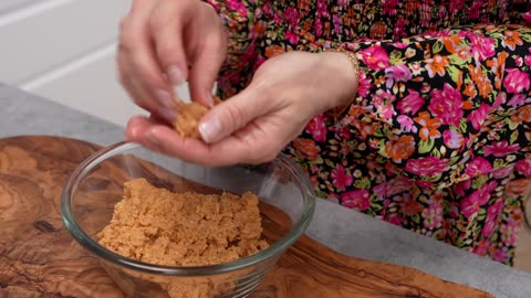 Easy Vegan Recipe- Crispy Chickpea Balls with Sauce
