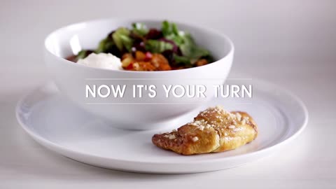 Lasagna Soup Insalata with Cinnamon Peach Crescents