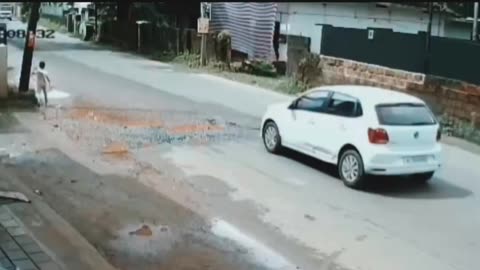 Live Accident caught on Cctv Camera