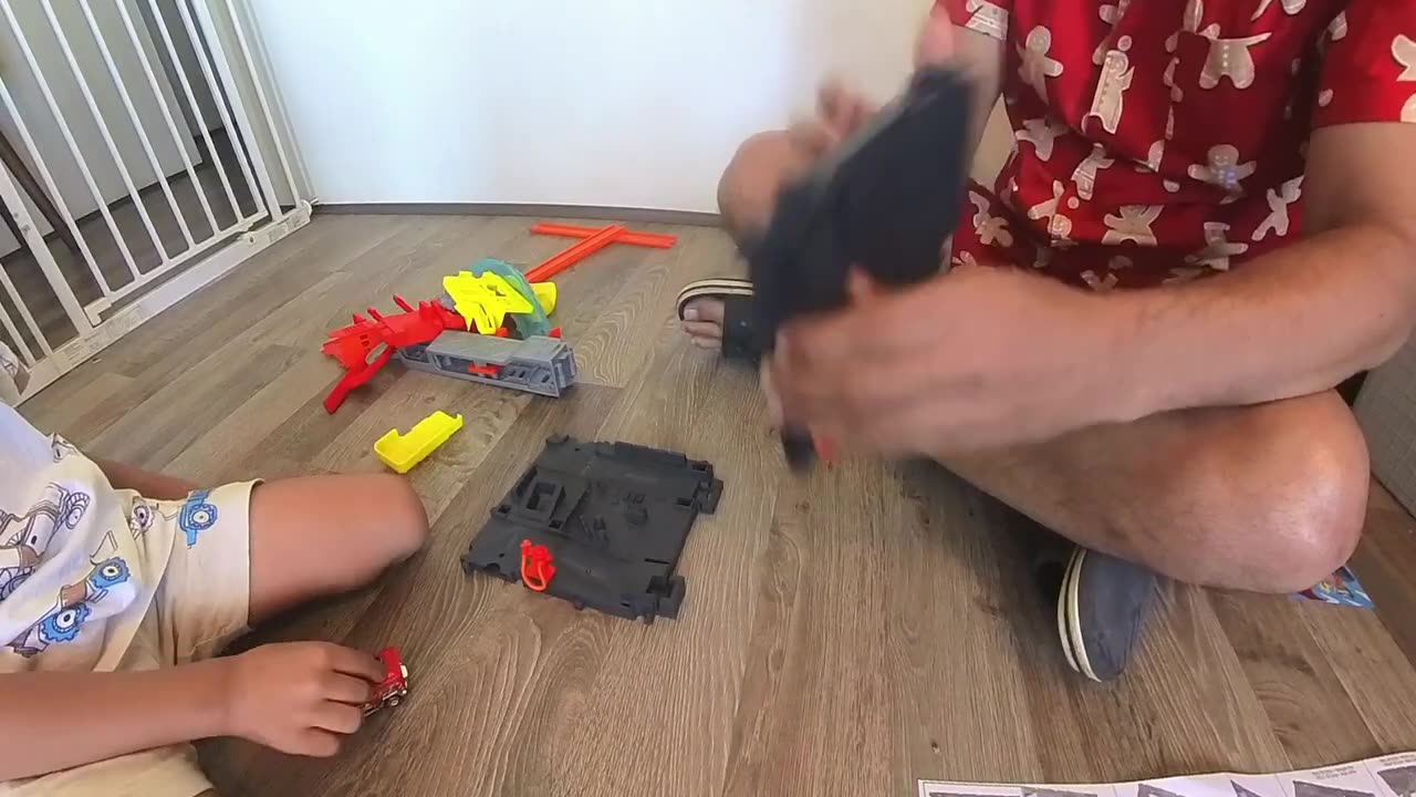 How to Assemble the Hot Wheels City Super Loop Fire Playset