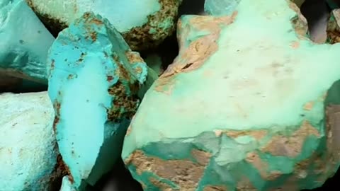 250616-13 Turquoise Rough: Earth’s Hidden Color Blind Box Easter Egg