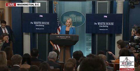 PRESS SECRETARY HOLDS💜🇺🇸🏛️👩‍💼PRESS CONFERENCE AT THE WHITE HOUSE🎬🎤🏛️🇺🇸💫