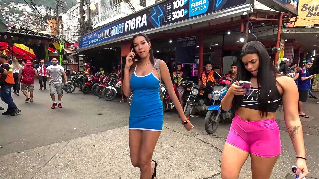 🇧🇷 FAVELA ROCINHA - RIO DE JANEIRO BRAZIL