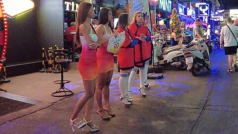 Pattaya Nightlife Tour – This Place is WILD After Dark! 🇹🇭